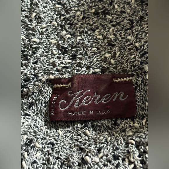 Vintage Scalloped Neckline Sweater - Picture 2 of 3